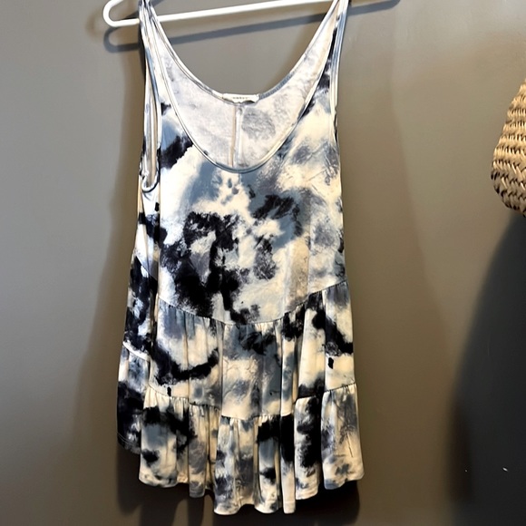 Retro Watercolour pleated Blue Tank - Picture 4 of 4